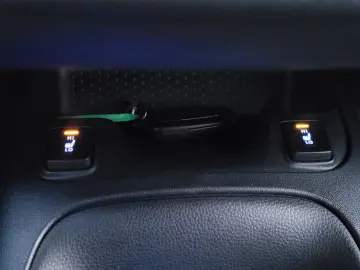 TOYOTA COROLLA 2.0 hibrid