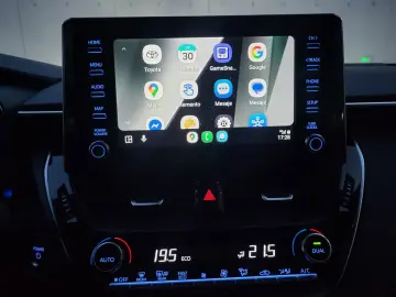 TOYOTA COROLLA 2.0 hibrid