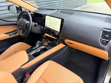 NX 350h Luxury Line (E-Four) Leder Navi LED