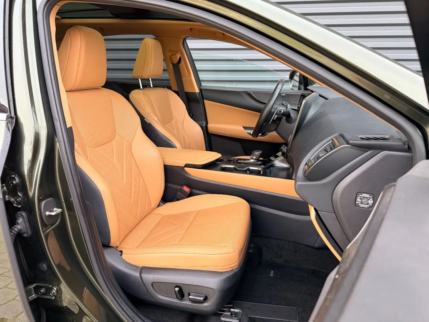 NX 350h Luxury Line (E-Four) Leder Navi LED