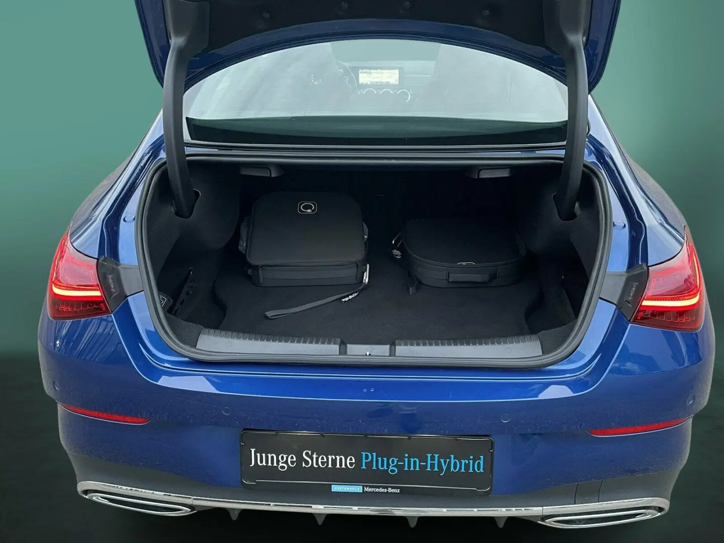 CLA 250 e Coupé AMG PANO HUD 360 MLED BURM LEDER