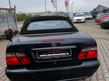 Mercedes-Benz CLK 230 2001 2.3L Benzină