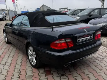 Mercedes-Benz CLK 230 2001 2.3L Benzină