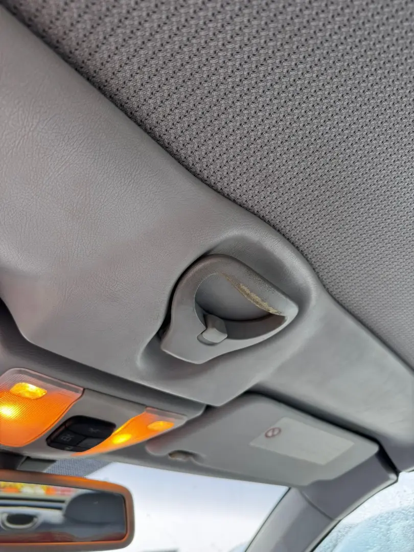 Mercedes-Benz CLK 230 2001 2.3L Benzină