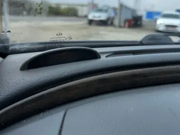 Mercedes-Benz CLK 230 2001 2.3L Benzină