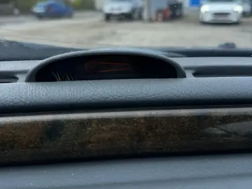 Mercedes-Benz CLK 230 2001 2.3L Benzină