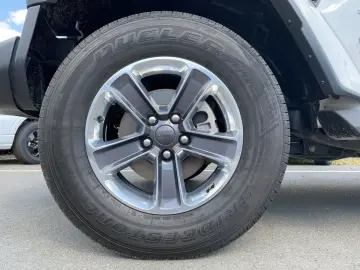 Wrangler UNLIMITED SAHARA SKY ONE KAMERA NAVI