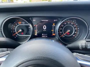 Wrangler UNLIMITED SAHARA SKY ONE KAMERA NAVI