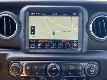 Wrangler UNLIMITED SAHARA SKY ONE KAMERA NAVI