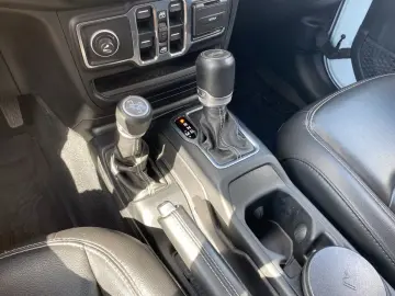 Wrangler UNLIMITED SAHARA SKY ONE KAMERA NAVI