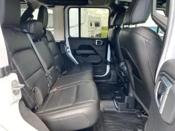 Wrangler UNLIMITED SAHARA SKY ONE KAMERA NAVI