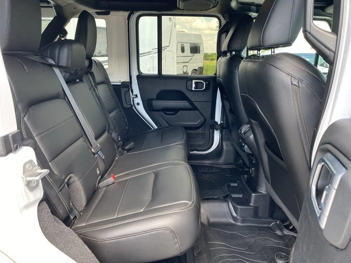 Wrangler UNLIMITED SAHARA SKY ONE KAMERA NAVI