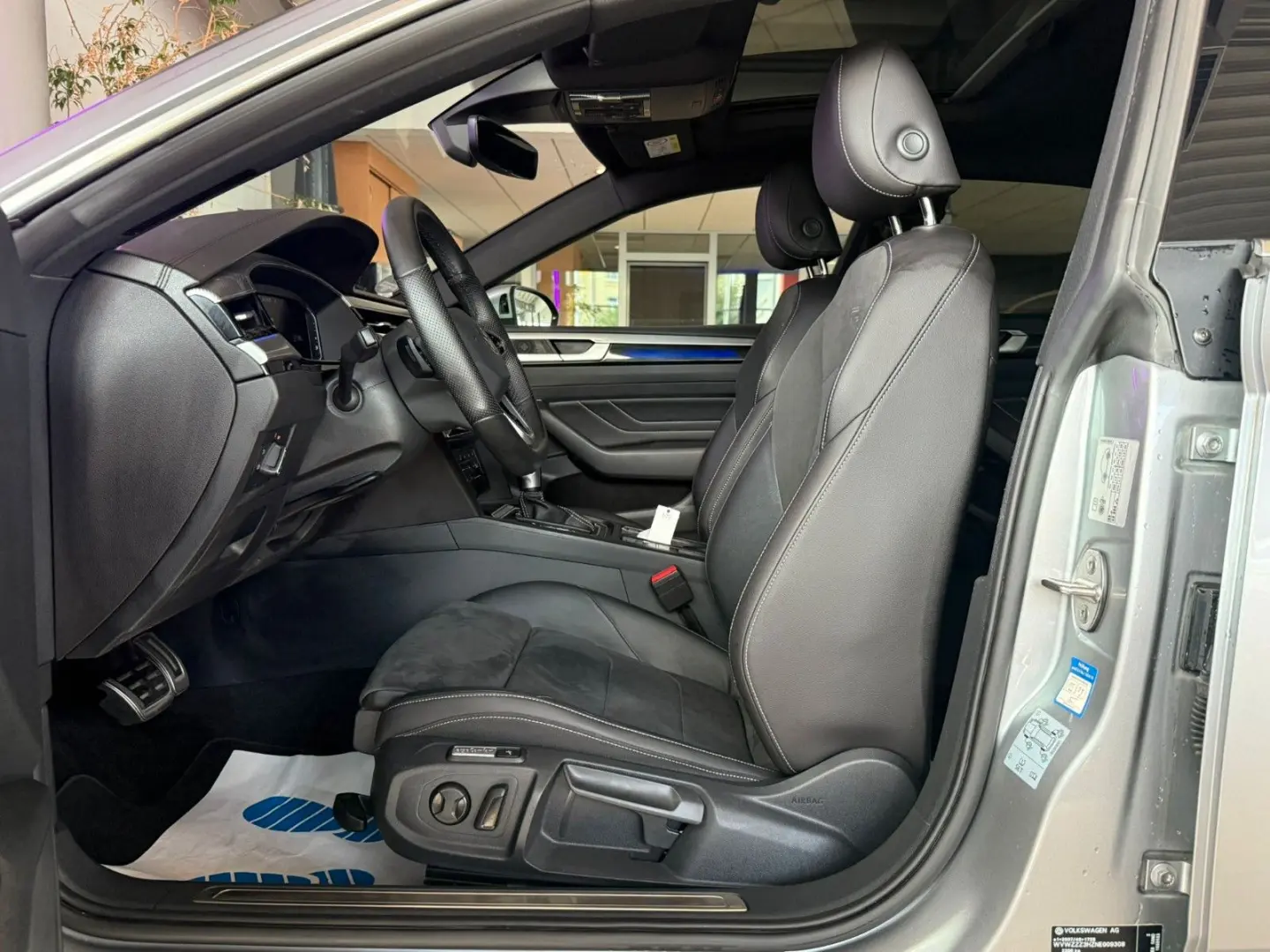 Arteon R-Line eHybrid ASSIST LED PANO SHZ SPORT