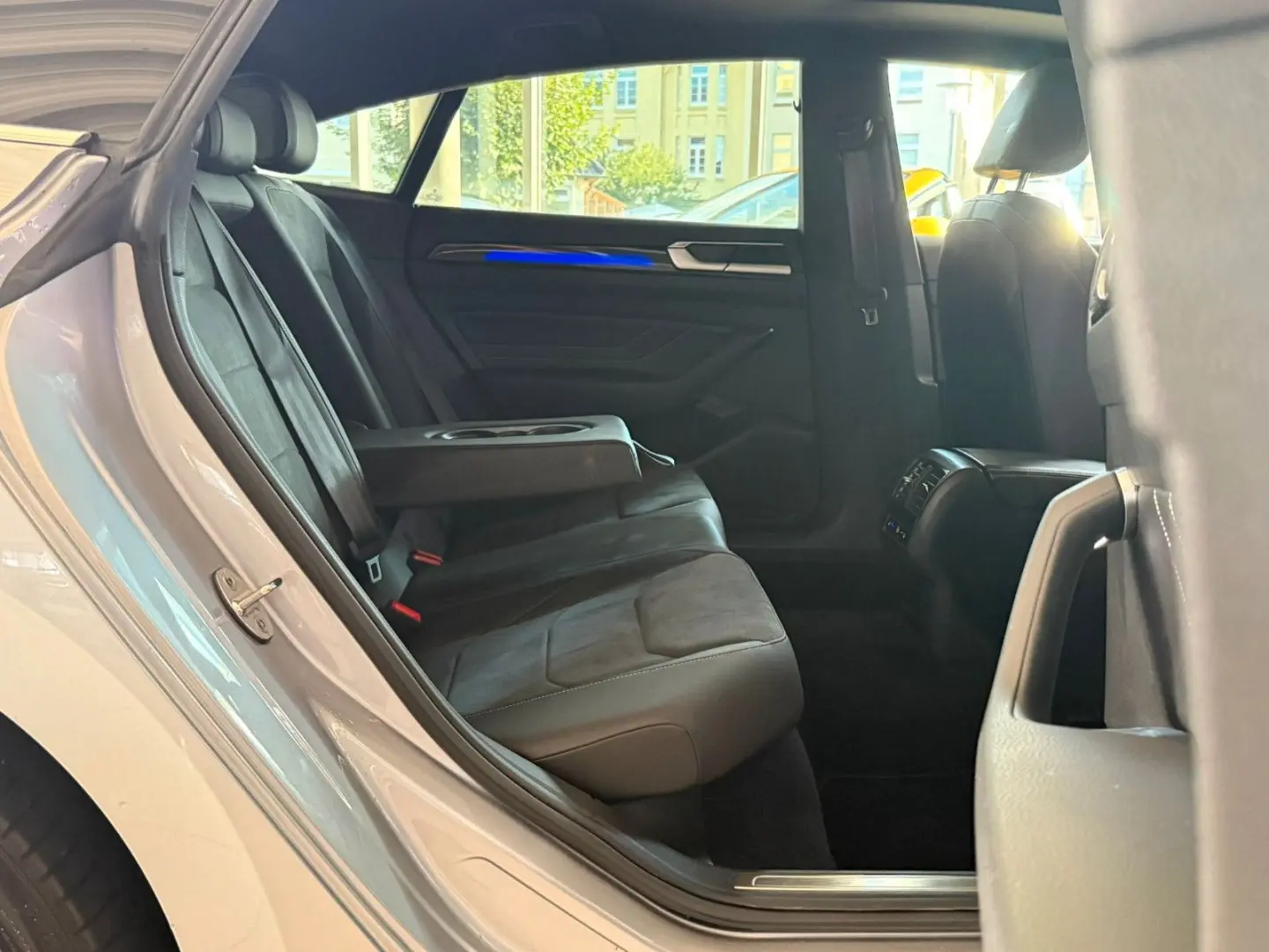 Arteon R-Line eHybrid ASSIST LED PANO SHZ SPORT