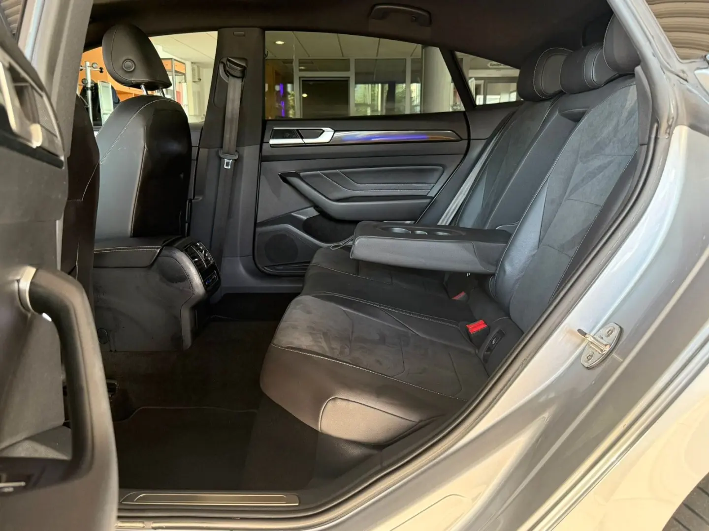 Arteon R-Line eHybrid ASSIST LED PANO SHZ SPORT