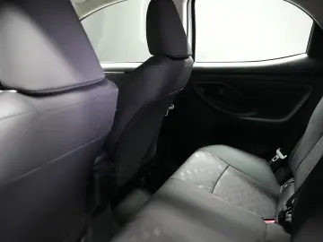 TOYOTA YARIS HYB ECO AT