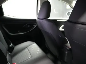 TOYOTA YARIS HYB ECO AT