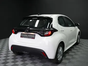 TOYOTA YARIS HYB ECO AT