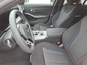 320d xDrive Limousine AHK M-Sport Innovation