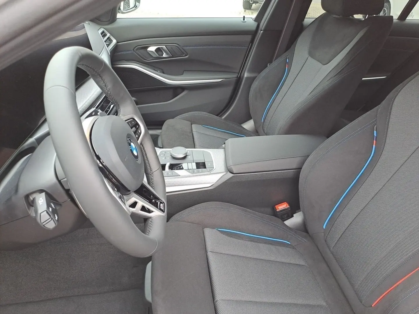 320d xDrive Limousine AHK M-Sport Innovation