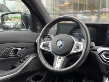 BMW Seria 3 - 330e Xdrive