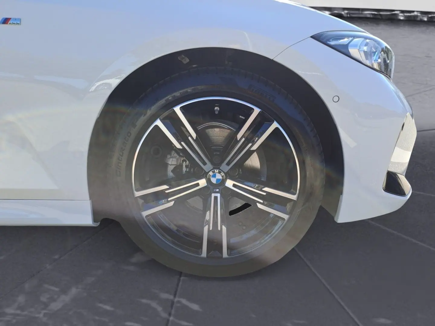 318i M-Sport  Navi Memory Kamera LED PDC SHZ DAB