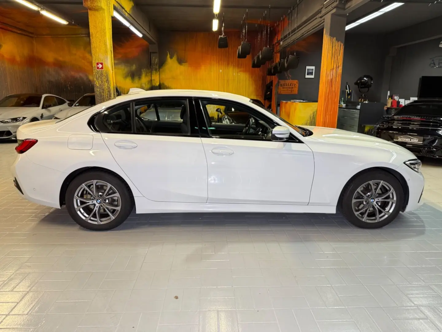 320d Lim. Sport Line Aut. LED~KAMERA360~AHK~SPUR