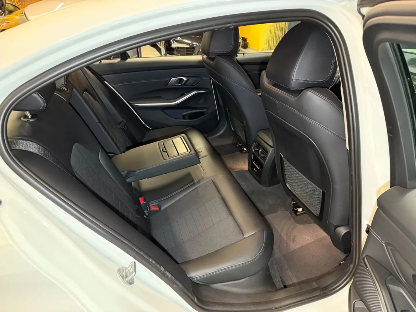 320d Lim. Sport Line Aut. LED~KAMERA360~AHK~SPUR