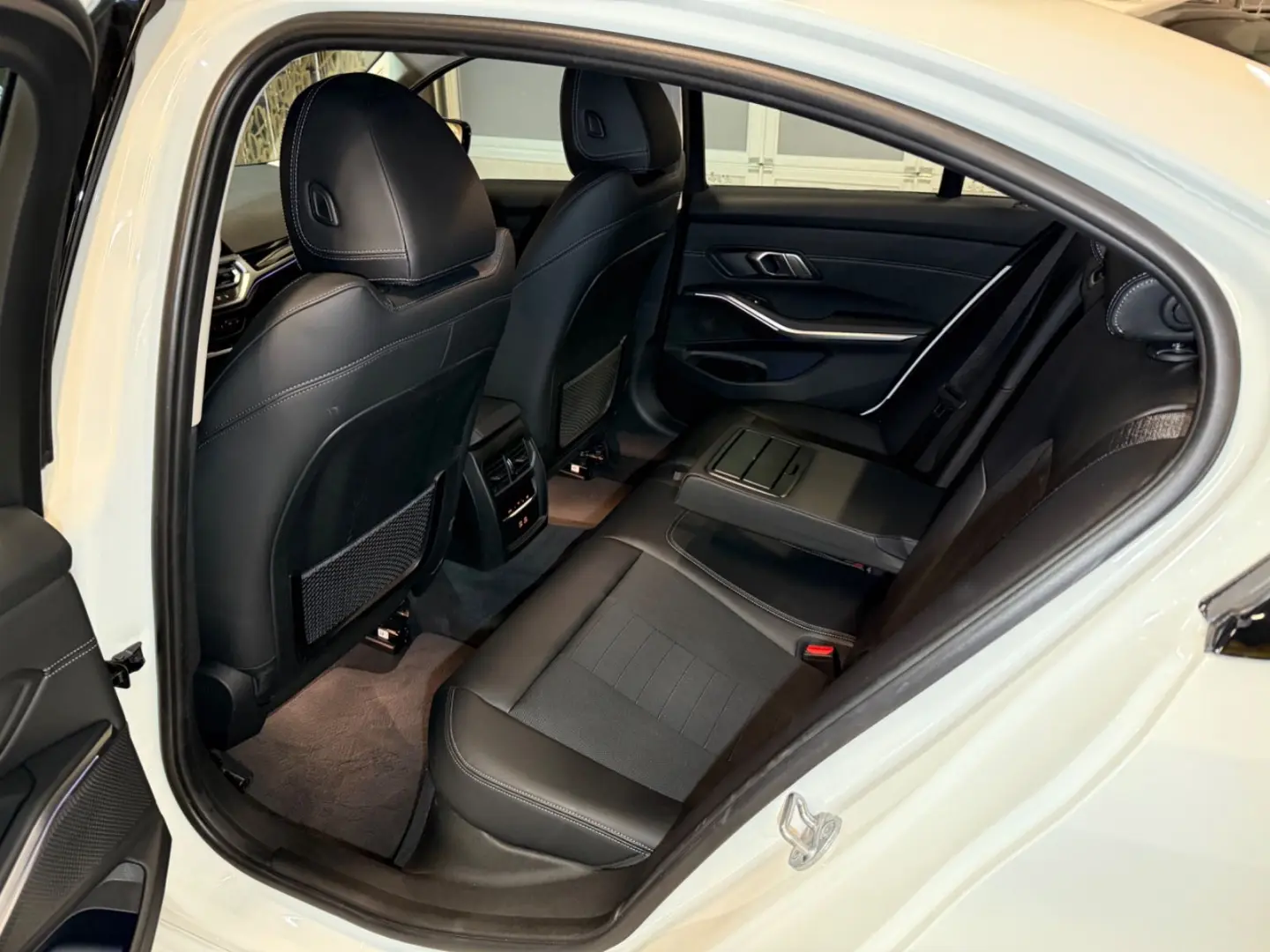 320d Lim. Sport Line Aut. LED~KAMERA360~AHK~SPUR