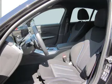 320i xDrive M SPORT PRO LC PROF ACC ALARM KOMFOR