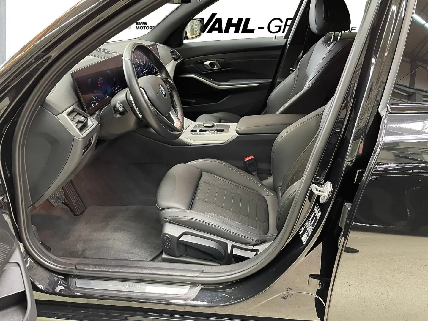 320i HIFI DAB AHK KLIMAAUTO. CARPLAY ALU 17