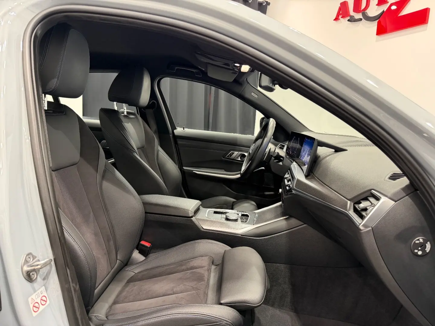 320 e M-Sportpaket Facelift HEAD-UP KAMERA LED