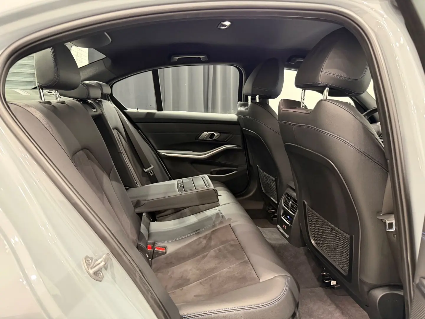 320 e M-Sportpaket Facelift HEAD-UP KAMERA LED