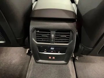 320 e M-Sportpaket Facelift HEAD-UP KAMERA LED