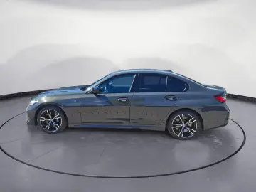 330i Automatic ACC Harman Kardon LED