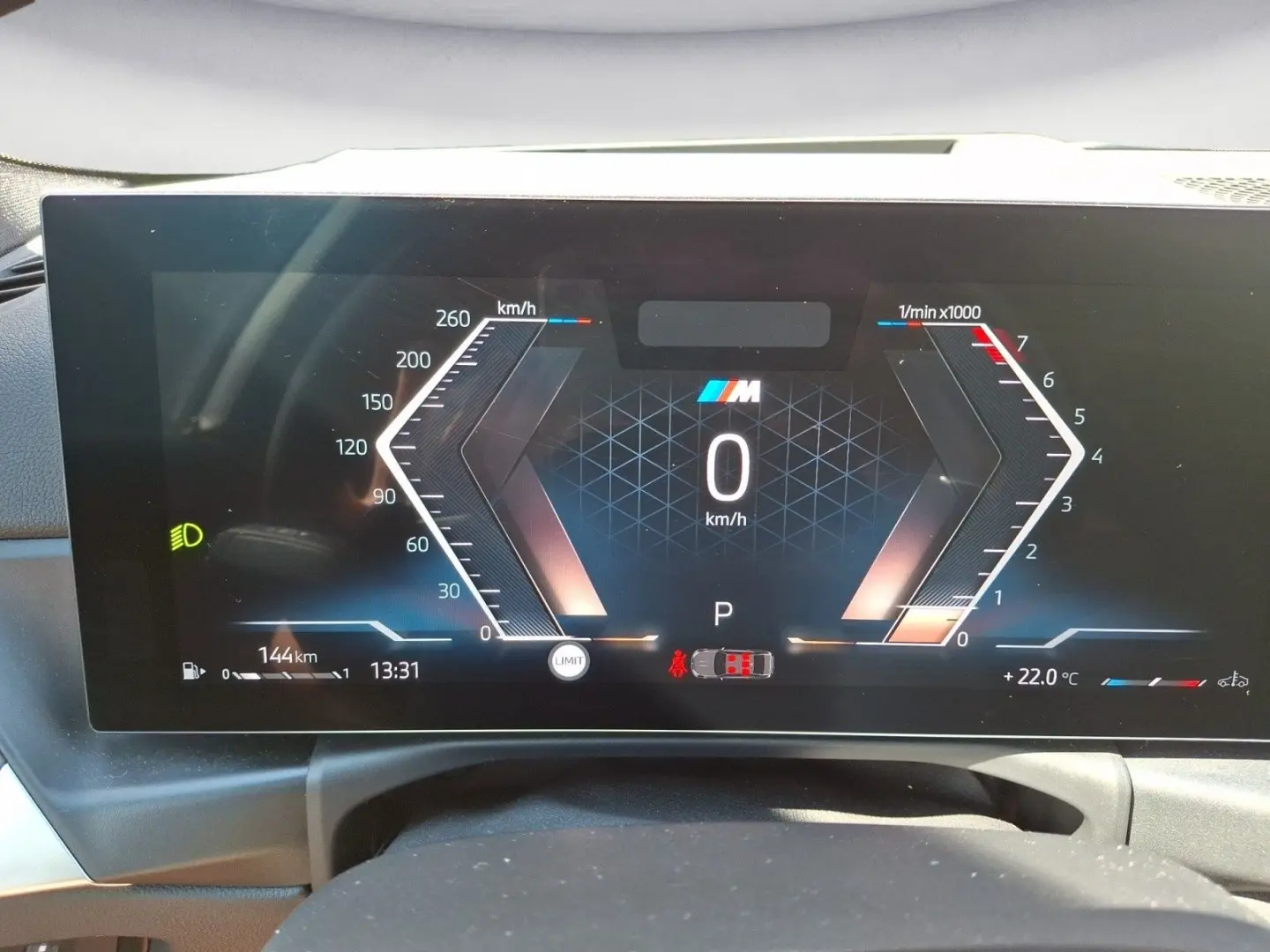 330i Automatic ACC Harman Kardon LED