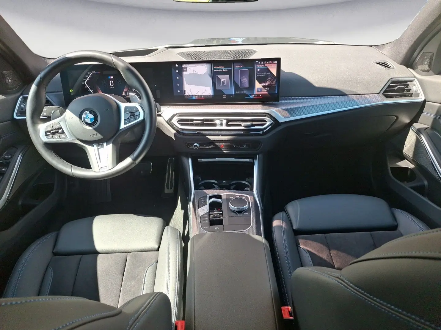 330i Automatic ACC Harman Kardon LED