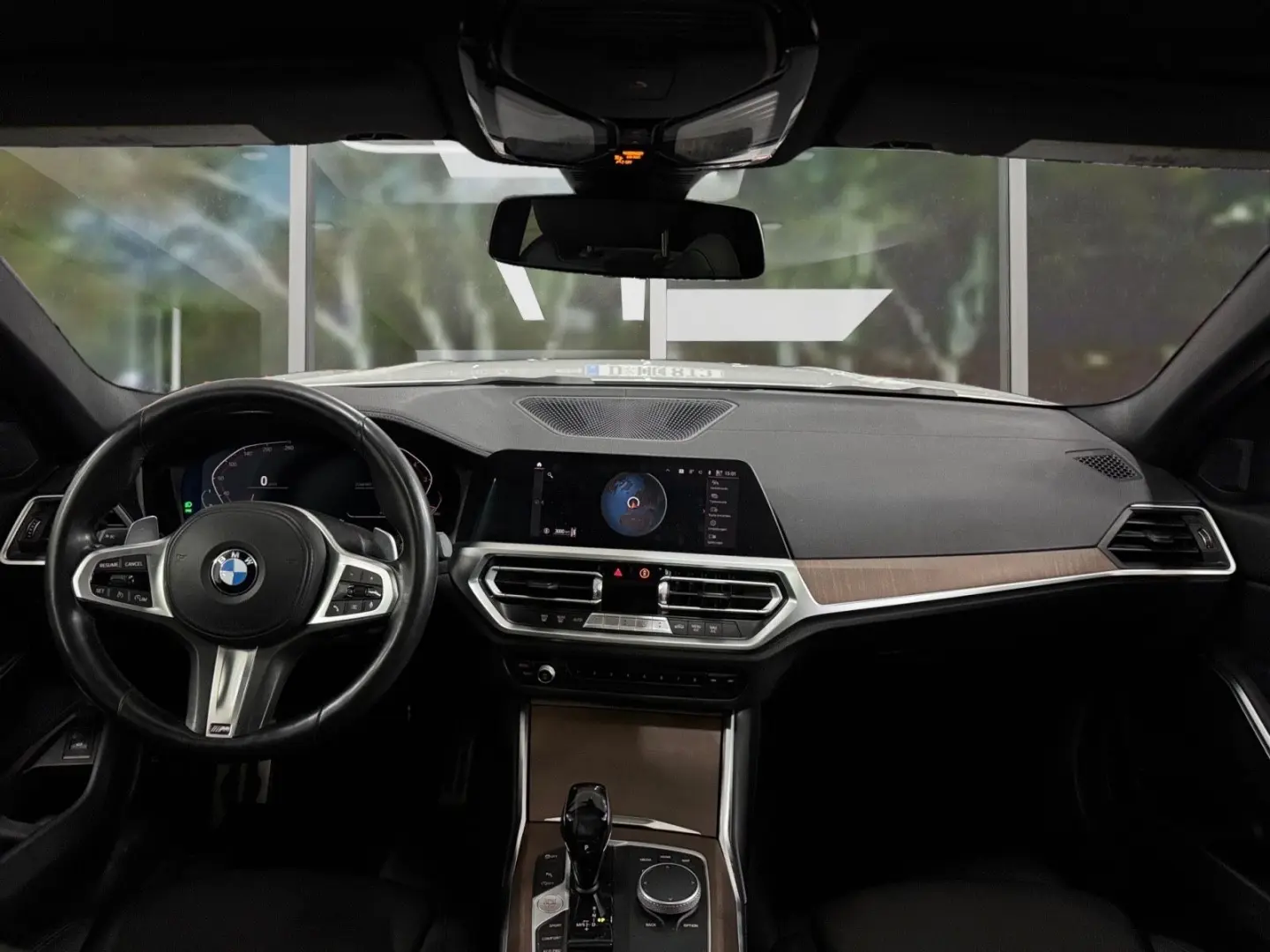 330i Automatik M-Sport  Komfortzugang  Scheckh.