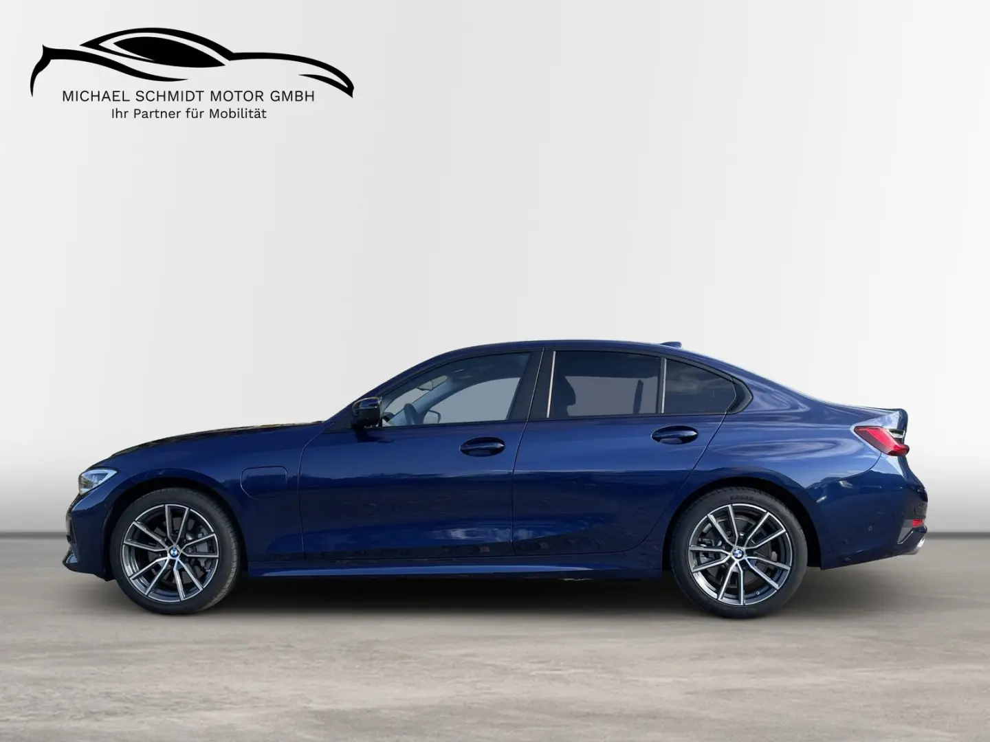 330e Advantage Line Sportsitze HUD DAB Professio