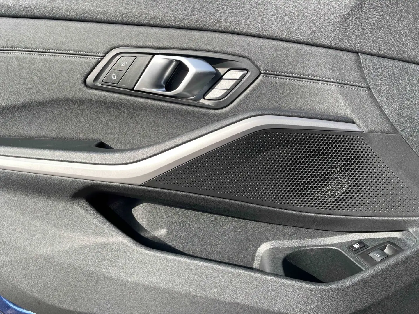 330e Advantage Line Sportsitze HUD DAB Professio