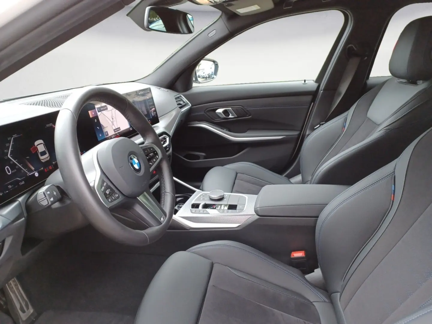 318i  MSport Shadow Klima DAB Navi LED PDC SHZ