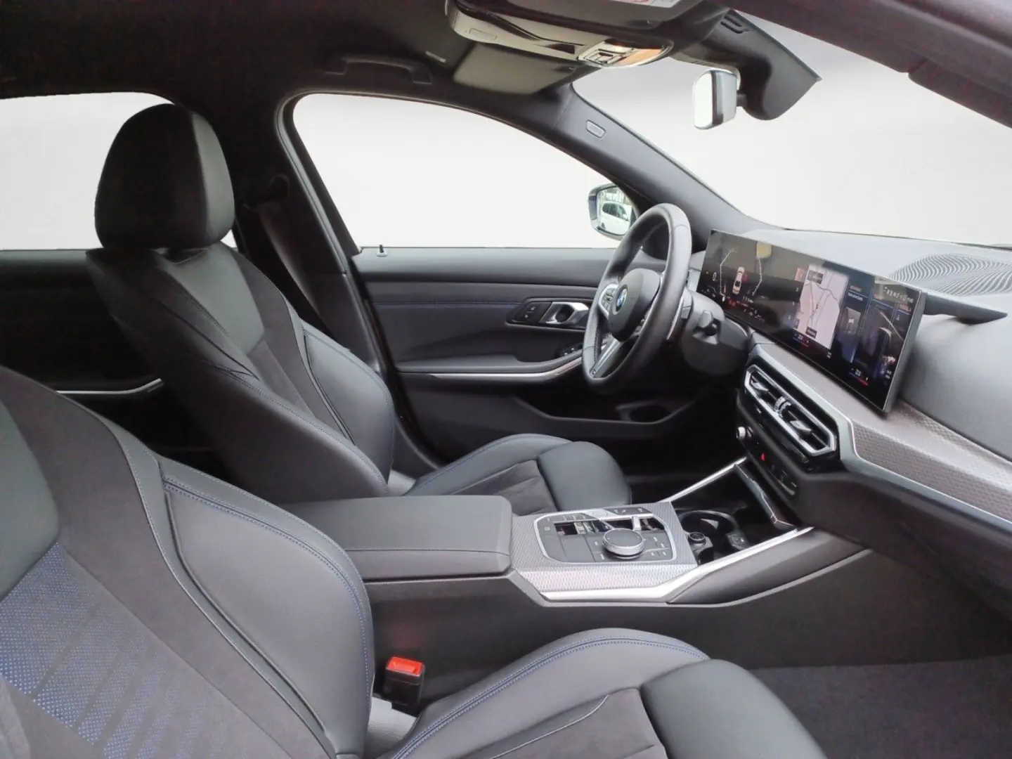 318i  MSport Shadow Klima DAB Navi LED PDC SHZ