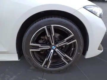 318i  MSport Shadow Klima DAB Navi LED PDC SHZ