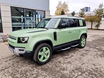 Land Rover Defender P400 75th Limited Edition