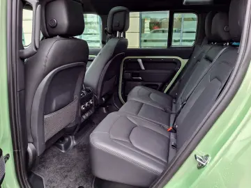 Land Rover Defender P400 75th Limited Edition