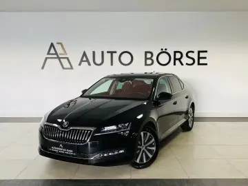 Superb Lim 2.0 TDI DSG STYLE NAVI ACC MATRIX AHK