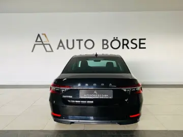 Superb Lim 2.0 TDI DSG STYLE NAVI ACC MATRIX AHK