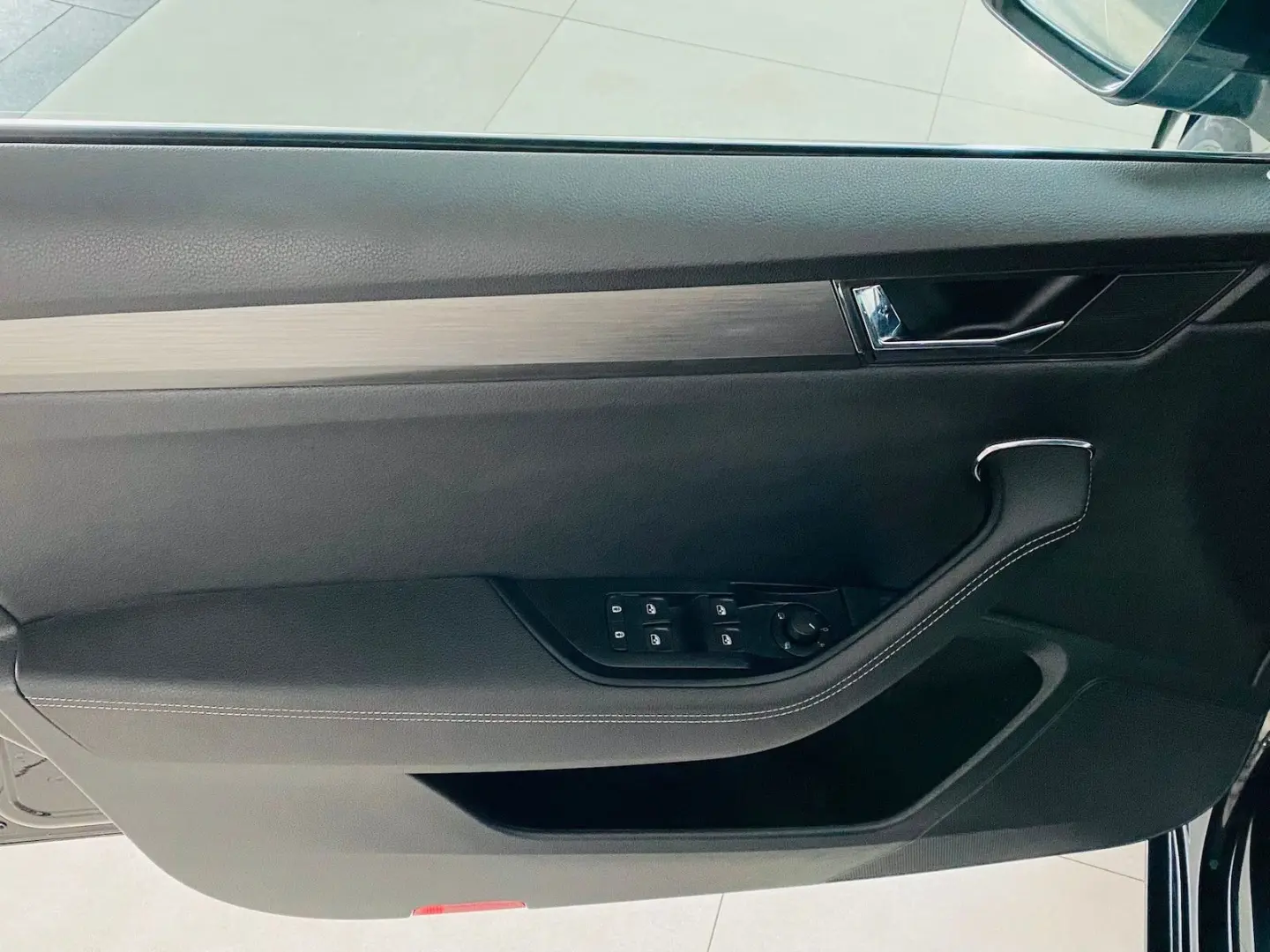 Superb Lim 2.0 TDI DSG STYLE NAVI ACC MATRIX AHK