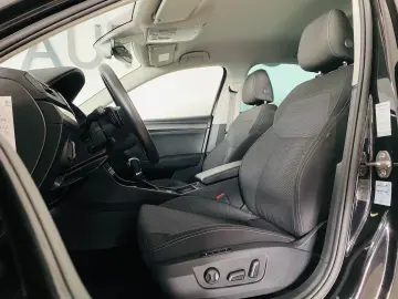 Superb Lim 2.0 TDI DSG STYLE NAVI ACC MATRIX AHK