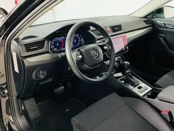 Superb Lim 2.0 TDI DSG STYLE NAVI ACC MATRIX AHK